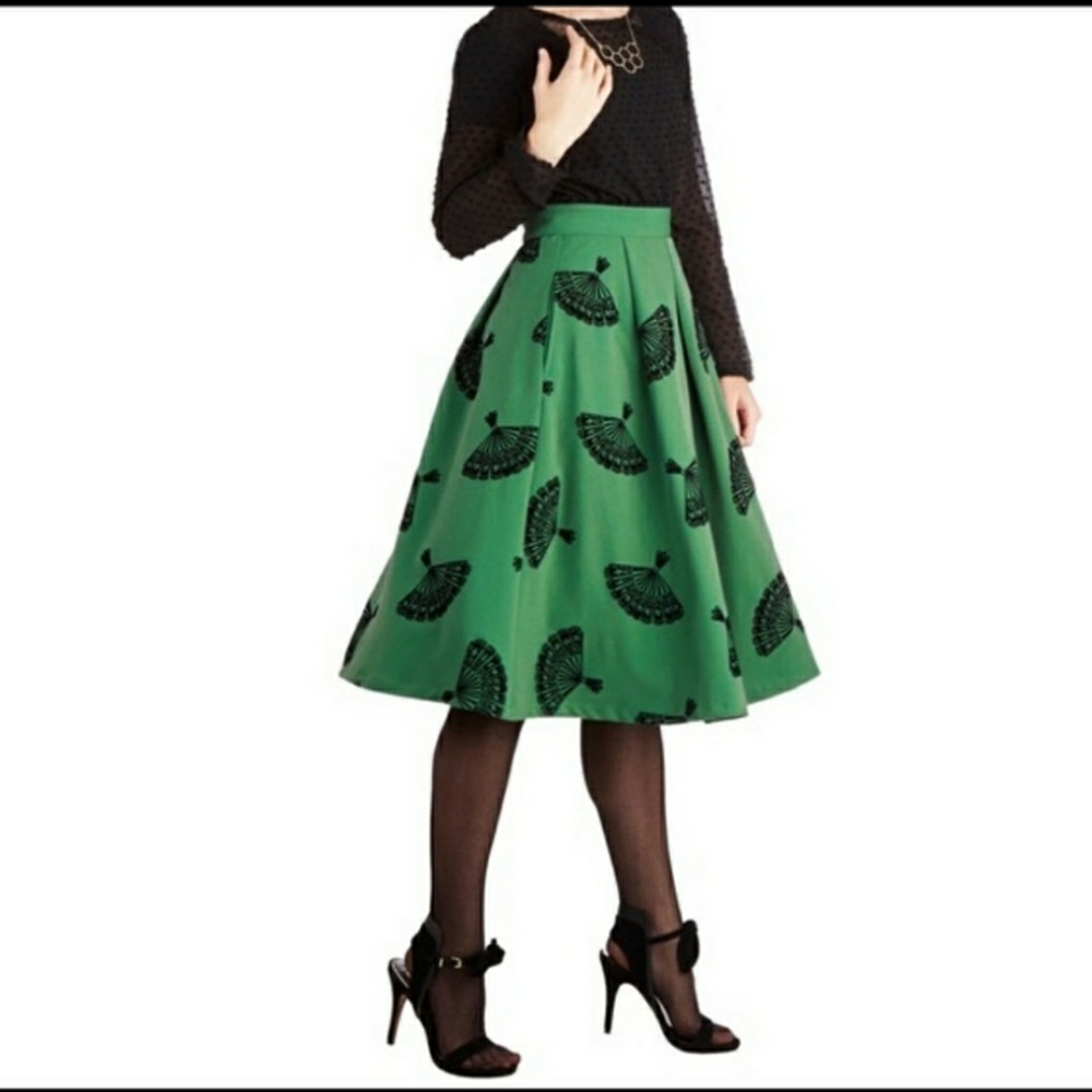 Tatanya Bettie Page Green Fan Skirt